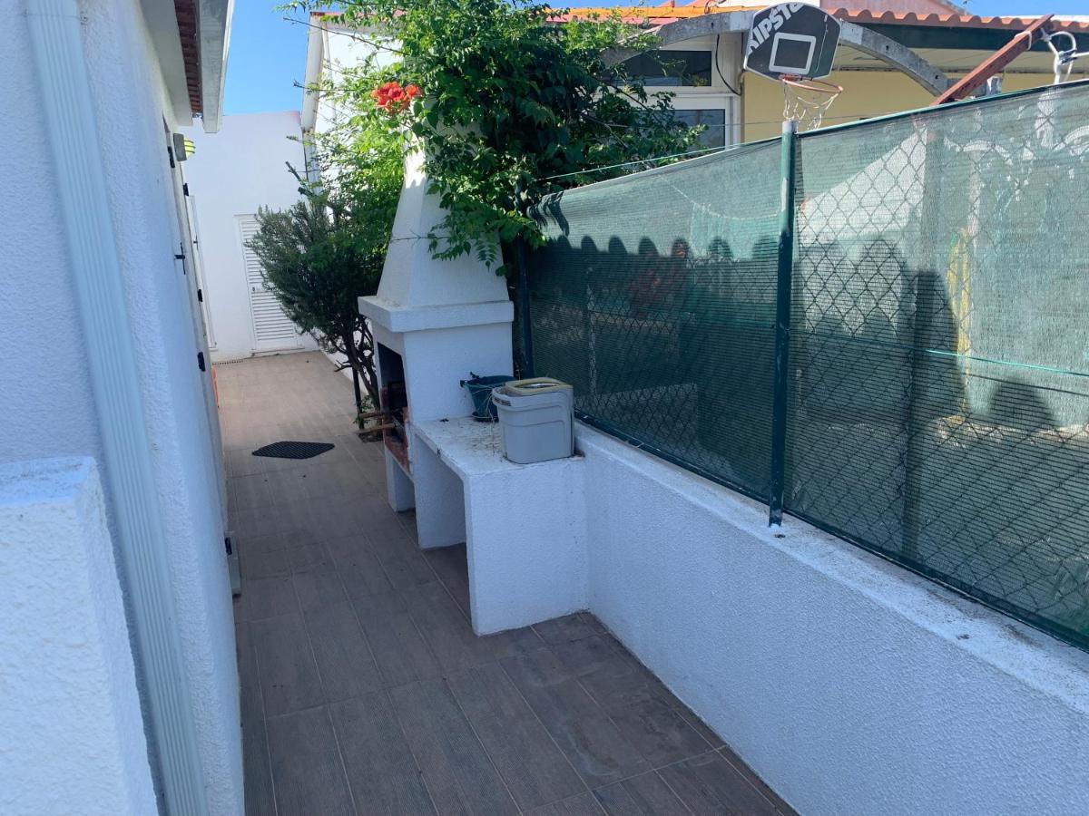 Aroeira Beach House ภายนอก รูปภาพ